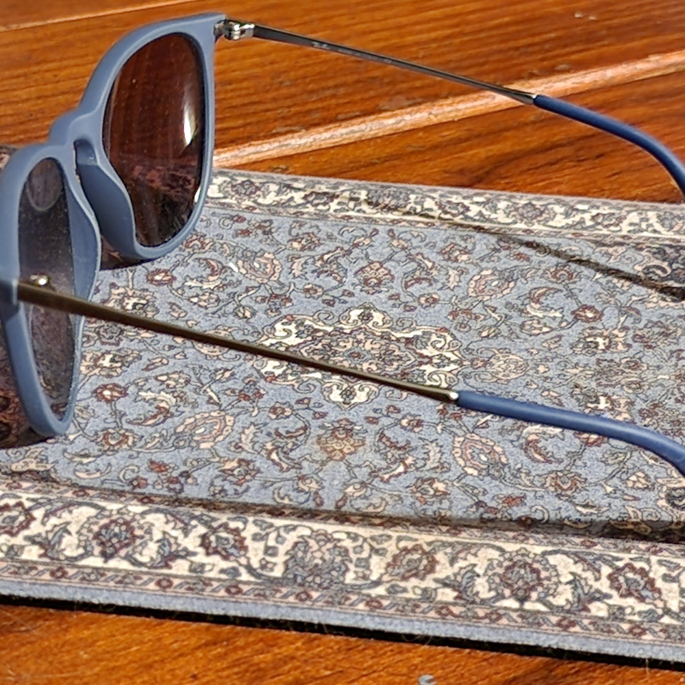 Like NEW: Ray-Ban | Erika | Women's CUSTOM Sunglasses | Blue Frames | Polarized - Picture 5 of 12
